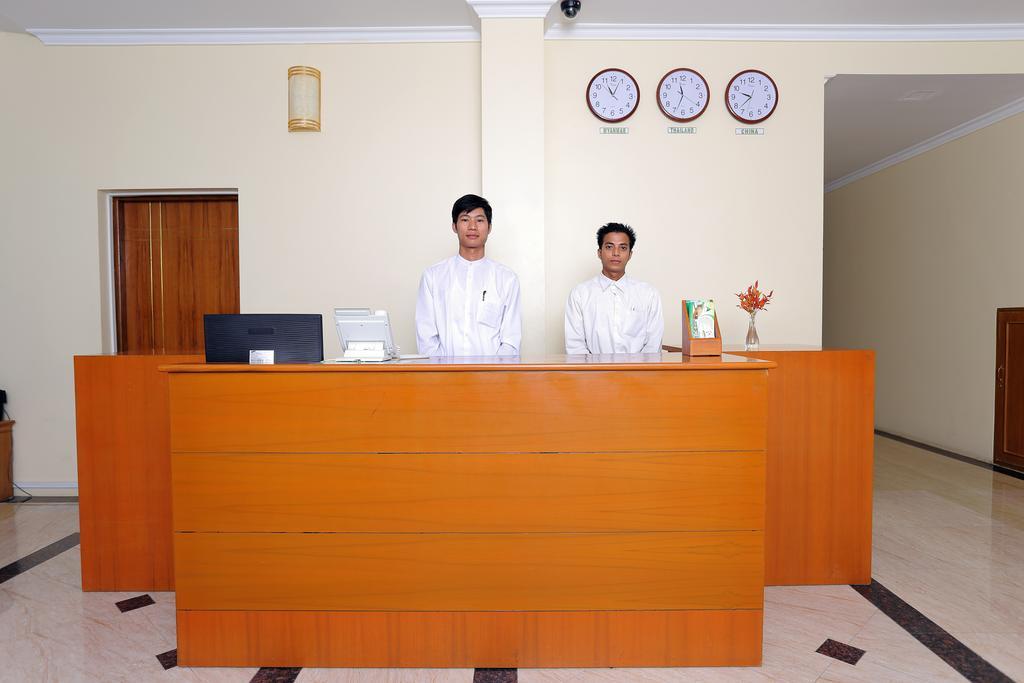 Apex Hotel Naypyidaw Exterior foto