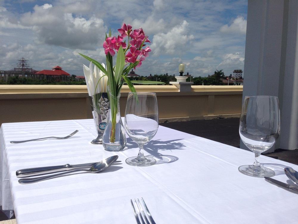 Apex Hotel Naypyidaw Exterior foto